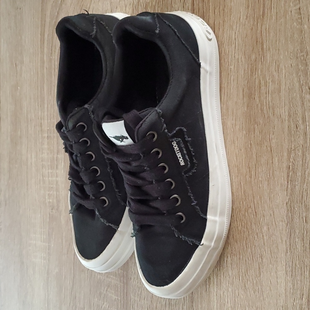 Rocket Dog low top skater shoes. Women's 6.5. - Picture 4 of 10